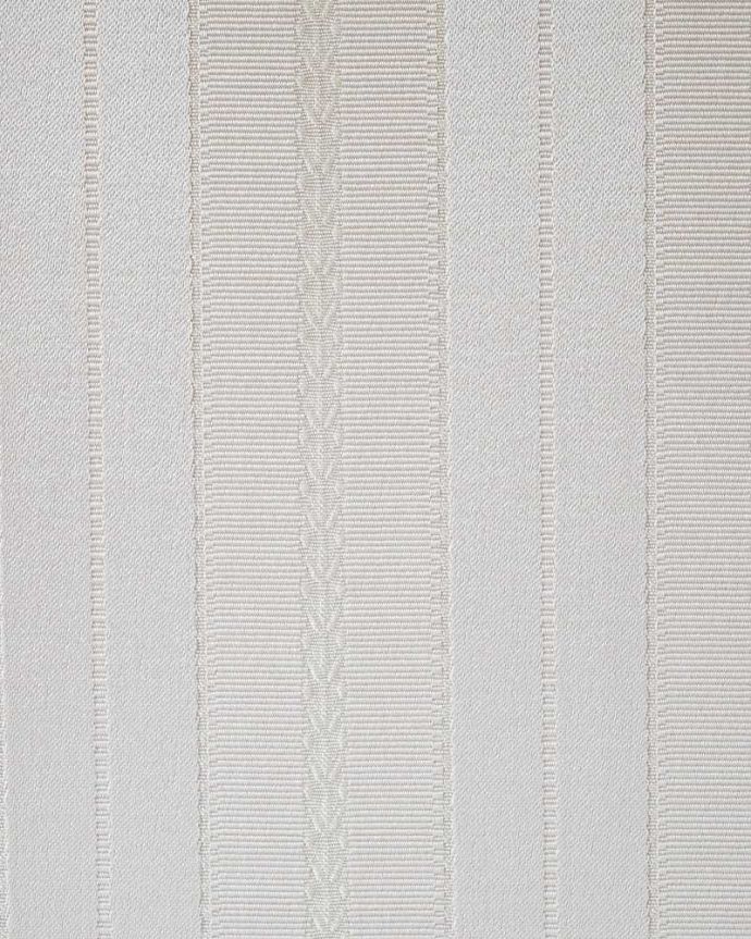 アンティークのキャビネット　アンティーク家具　英国の素敵なアンティーク家具、木製のガラスキャビネット。新しい生地で張り替えましたキャビネットの表情に合わせて新しい背板の生地を選びました。(k-2334-f)