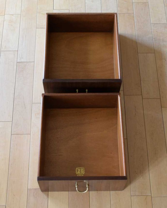 G-PLAN(Gプラン) アンティーク家具 トラー&ブラックのヴィンテージ家具、G-PLANのディバイダー。キレイにお直ししました引き出しの中も修復の際、専門の職人がキレイにしました。(k-2365-f)