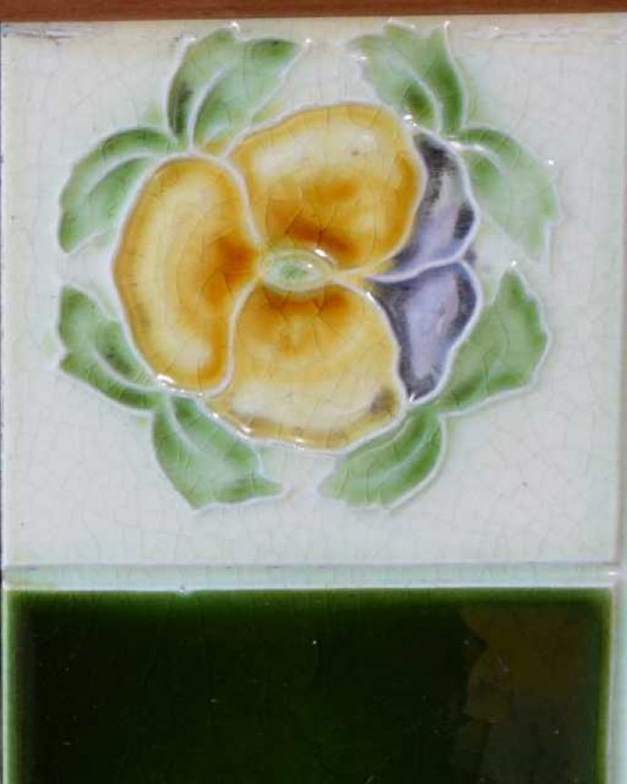 アンティークのタイル