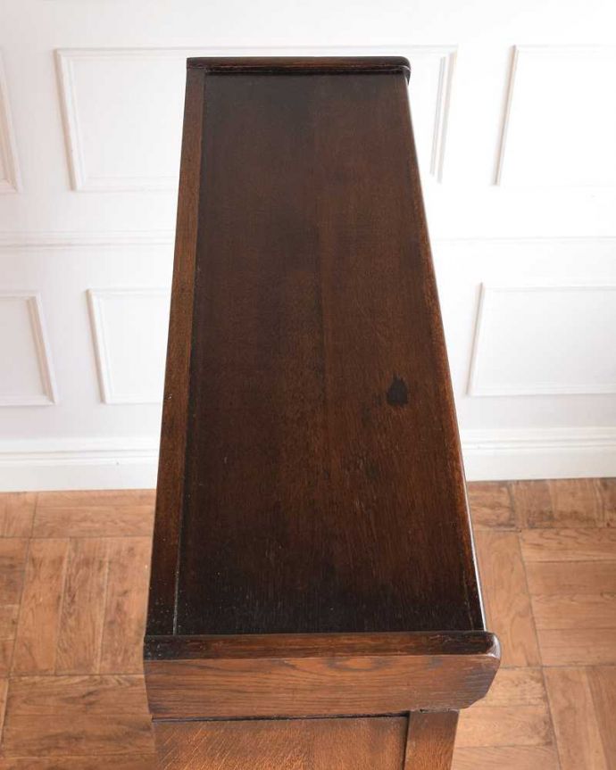 アンティーク家具の形