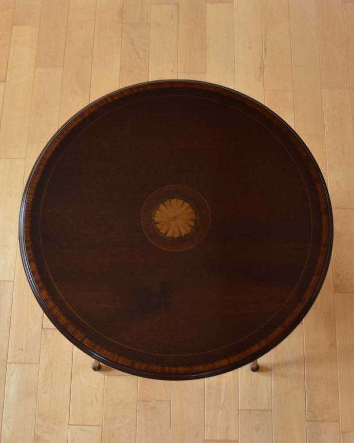 オケージョナルテーブルの天板