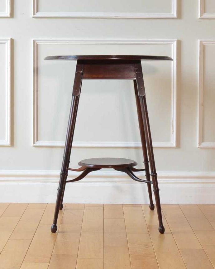 アンティーク家具の側面