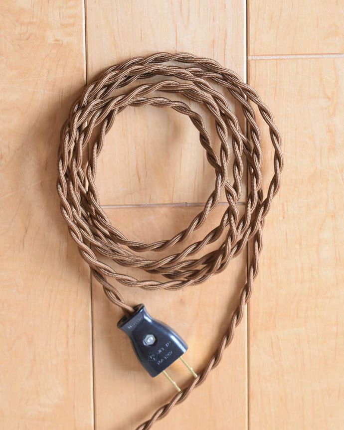 スタンドライト　照明・ライティング　英国輸入のスタンド照明、美しいアンティークフロアランプ（Ｂ22シャンデリア球付） 。。(k-2387-f)