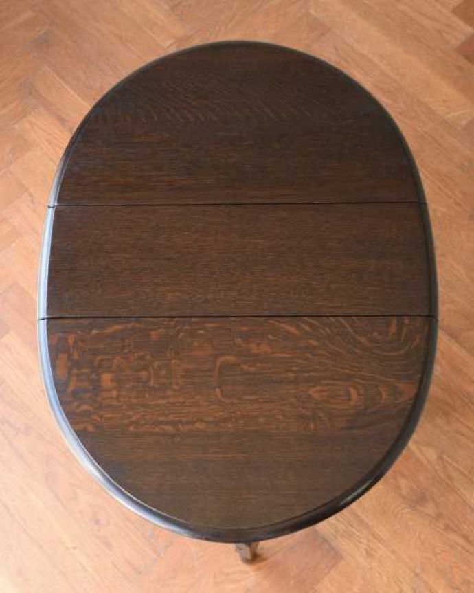 アンティークのテーブル　アンティーク家具　英国らしいアンティーク家具、コンパクトなサイズが魅力の伸張式ゲートレッグテーブル。天板の修復には自信があります。(k-2389-f)