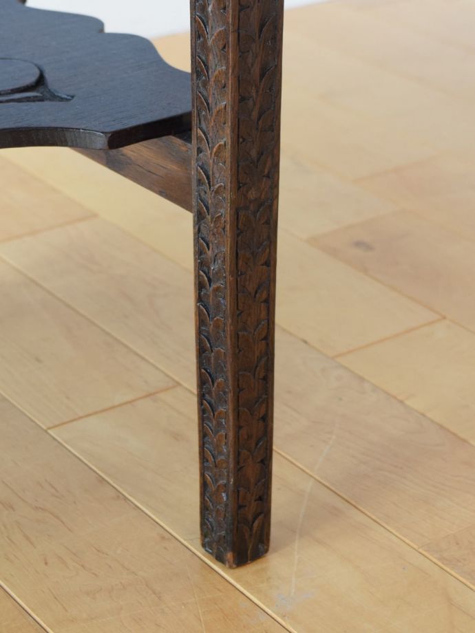 アンティーク家具の脚