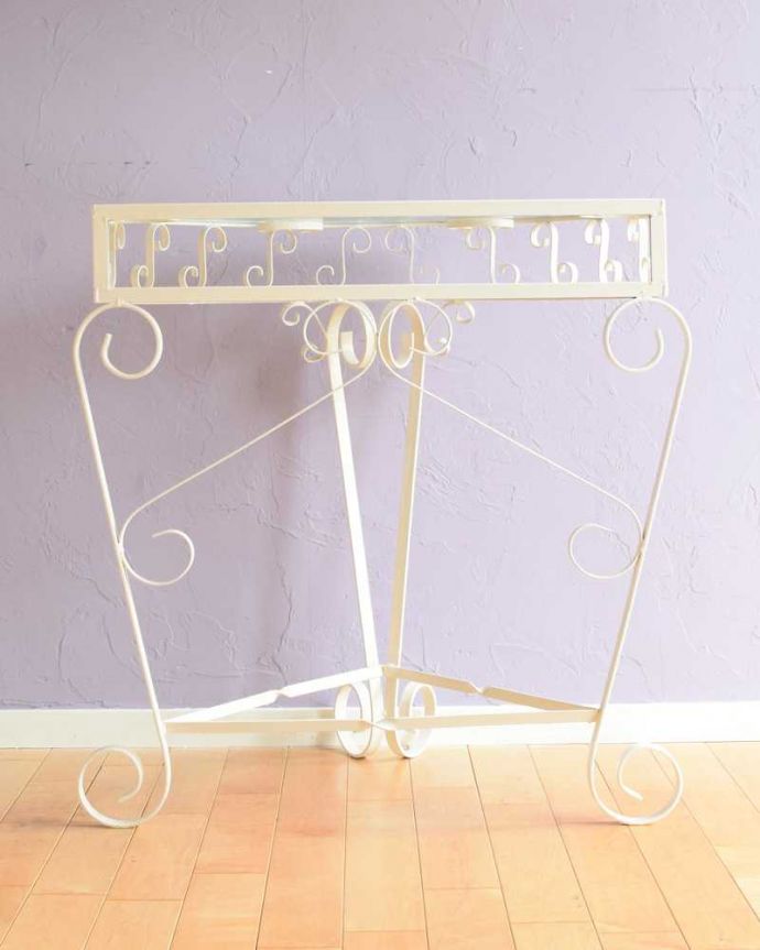 アンティークのテーブル　アンティーク家具　フランスのアンティーク家具、ガラス×アイアンの素敵なコンソールテーブル。後ろから見ると・・・もちろん新品ではないので経年変化によるキズはありますが、専門の職人が修復したのでキレイです。(k-2418-f)