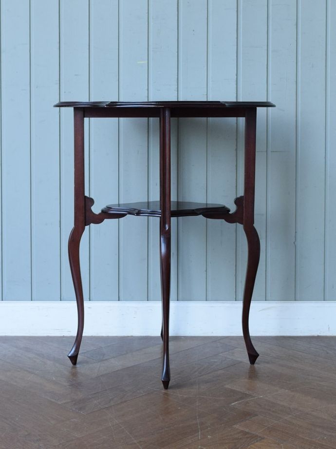 オケージョナルテーブルの側面