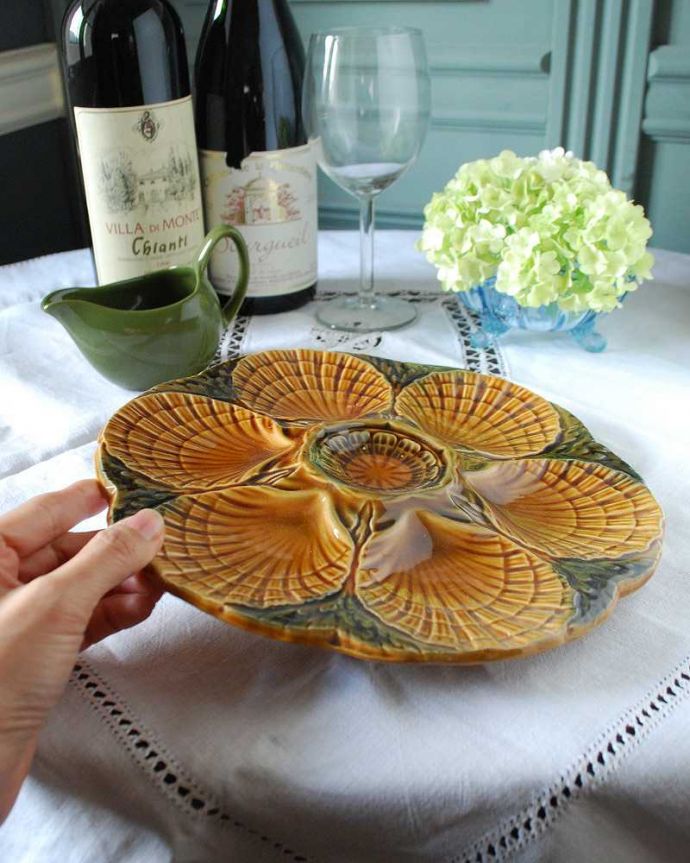 アンティーク 陶磁器の雑貨　アンティーク雑貨　アンティーク雑貨、シェル型のアンティークプレート（オイスターディッシュ）。普段使いにもピッタリ！。(k-2475-z)