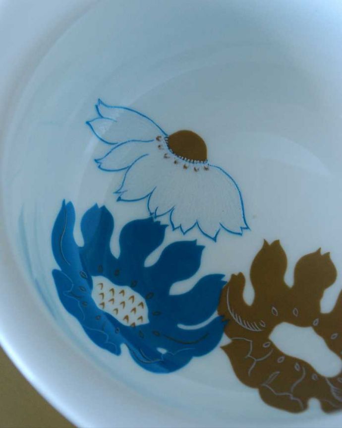 スージークーパー　アンティーク雑貨　色使いがお洒落なWedgwood、スージークーパーデザインのソースディッシュ（ ソースボート）。モダンな落ち着いた雰囲気。(k-2477-z)