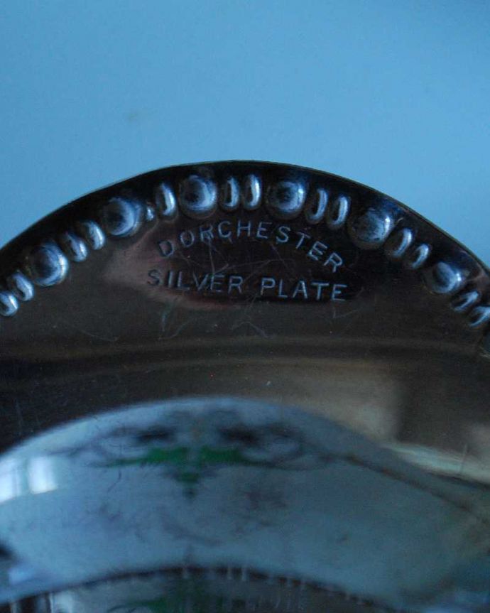 アンティーク シルバー製 アンティーク雑貨 上品なイギリス輸入の銀雑貨、アンティークシルバーのプレート(トレイ) 。刻印されています。(k-2496-z)