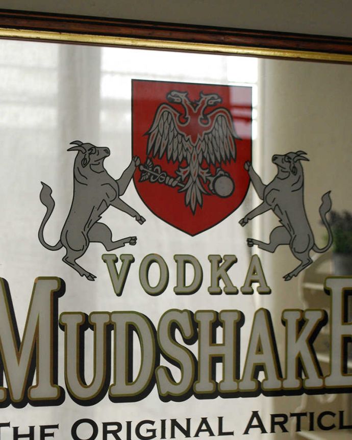 アンティーク ミラー(鏡) アンティーク雑貨 イギリスで見つけた、アンティークパブミラー(VODKA MUDSHAKE)。掛けた瞬間、お部屋の中は英国パブ気分もともと広告として作られたミラー。(k-2502-z)