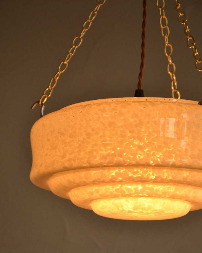 シャンデリア　照明・ライティング　イギリスから届いたアンティーク照明、マーブル模様がキレイなハンギングボウル（Ｅ26球付） 。。(k-2514-z)