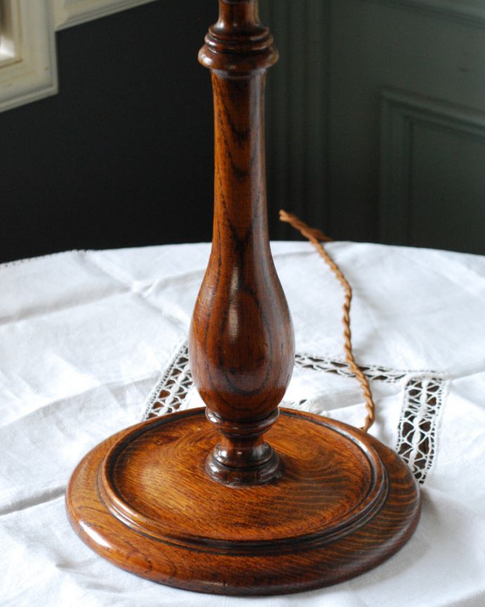 スタンドライト　照明・ライティング　英国インテリアのアンティーク照明、大人の花柄がオシャレなテーブルランプ。。(k-2518-z)