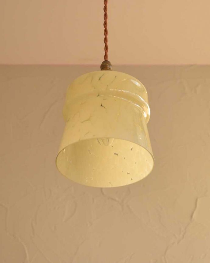 ペンダントライト　照明・ライティング　マーブル模様のアンティークシェードペンダントライト（コード・シャンデリア電球・ギャラリーなし） 。。(k-2531-z)