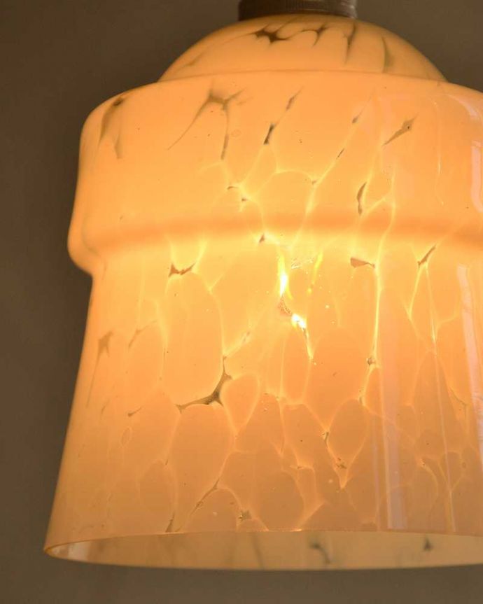 ペンダントライト　照明・ライティング　マーブル模様のアンティークシェードペンダントライト（コード・シャンデリア電球・ギャラリーなし） 。。(k-2531-z)