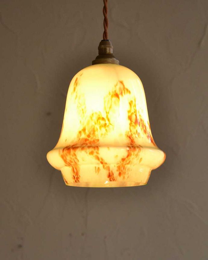 ペンダントライト　照明・ライティング　ゆらゆらと揺らぐ模様が素敵なアンティークペンダントライト(コード・シャンデア電球・ギャラリーなし)。。(k-2535-z)