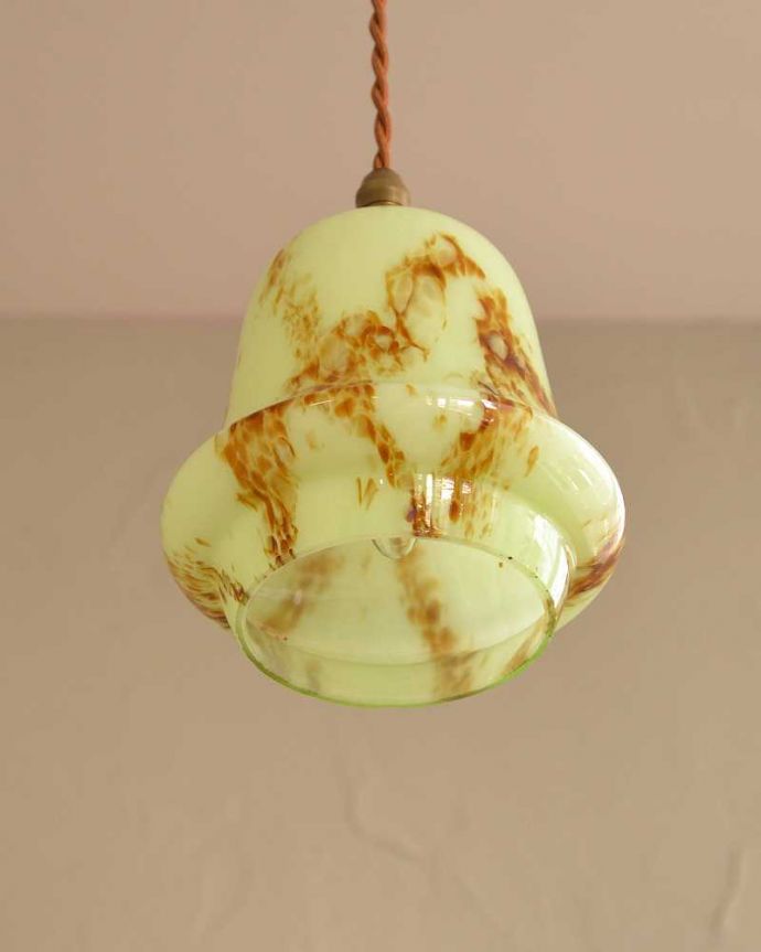 ペンダントライト　照明・ライティング　ゆらゆらと揺らぐ模様が素敵なアンティークペンダントライト(コード・シャンデア電球・ギャラリーなし)。。(k-2535-z)
