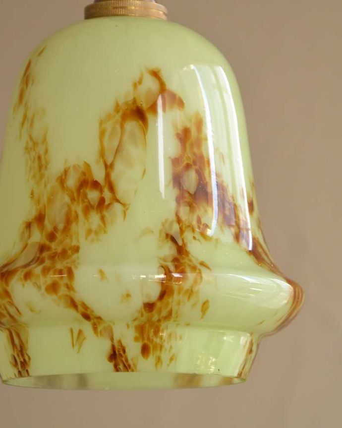 ペンダントライト　照明・ライティング　ゆらゆらと揺らぐ模様が素敵なアンティークペンダントライト(コード・シャンデア電球・ギャラリーなし)。。(k-2535-z)