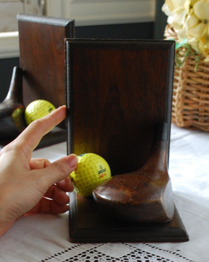 アンティーク その他の雑貨 アンティーク雑貨 木製のオシャレなアンティーク雑貨、ゴルフパットモチーフのブックエンド。コチラから見ると・・・どこから見てもとっても可愛い!。(k-2544-z)