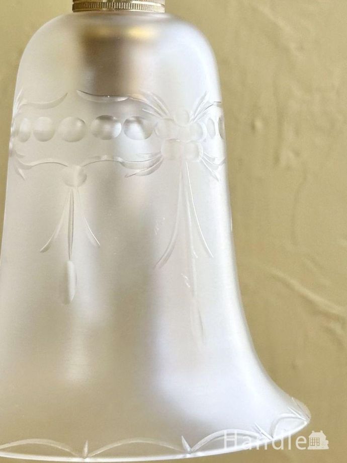 照明・ライティング お花の模様が浮かびあがるアンティークシェードペンダントライト(コード・シャンデリア電球・ギャラリーなし)。。(k-2545-z)