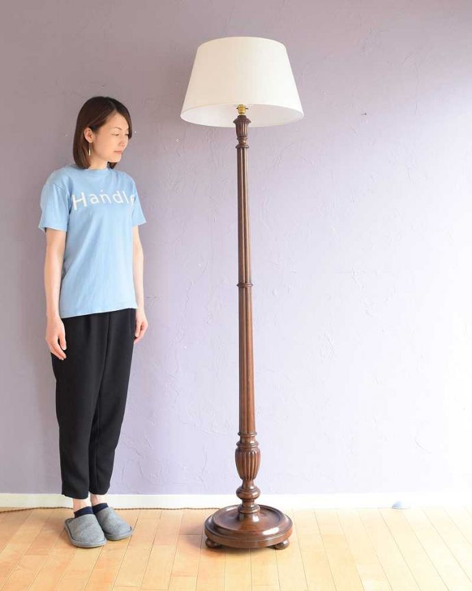 スタンドライト　照明・ライティング　英国で見つけたスタンド照明、アンティークフロアランプ（Ｂ22シャンデリア球付） 。。(k-2556-f)