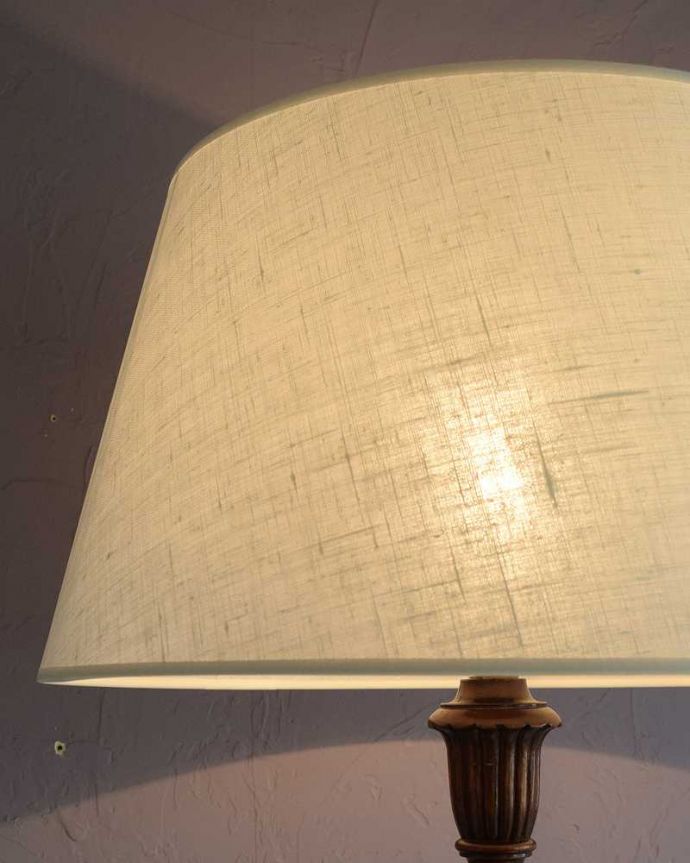 スタンドライト　照明・ライティング　英国で見つけたスタンド照明、アンティークフロアランプ（Ｂ22シャンデリア球付） 。。(k-2556-f)