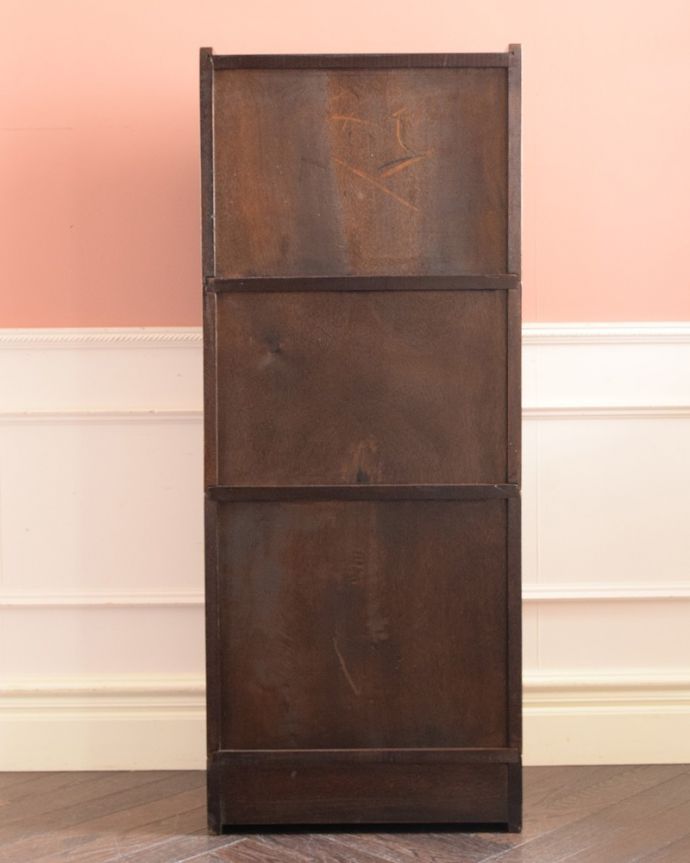 アンティーク家具 スマートな英国アンティーク家具、シンプルデザインのスタッキングブックケース。後ろ姿もキレイです。(k-2558-f)
