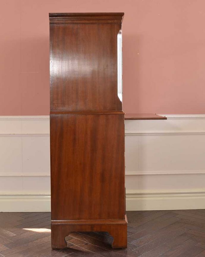 アンティークのチェスト　アンティーク家具　高級材を贅沢に使用したアンティーク家具、トールボーイ６段チェスト。横顔も美しく！こんな風に見えますもちろん、横側もキレイに修復しているので、横顔もキレイです。(k-2563-f)