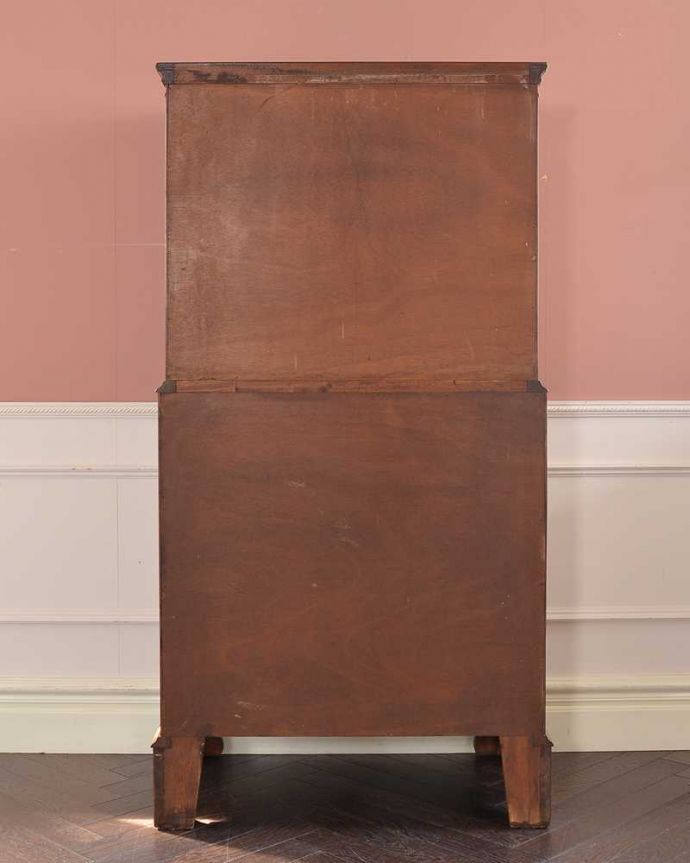 アンティークのチェスト　アンティーク家具　高級材を贅沢に使用したアンティーク家具、トールボーイ６段チェスト。後ろ姿もキレイなんです。(k-2563-f)