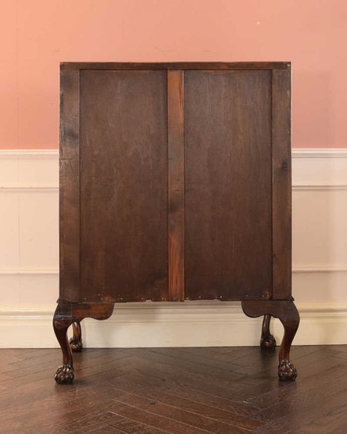 ビューロー　アンティーク家具　英国輸入の美しいアンティーク家具、優雅なライティングビューロー。後ろ姿もキレイですアンティークは新品ではないので、もちろん経年変化によるキズはありますが、見えない所も専門の職人がしっかり修復しました。(k-2564-f)