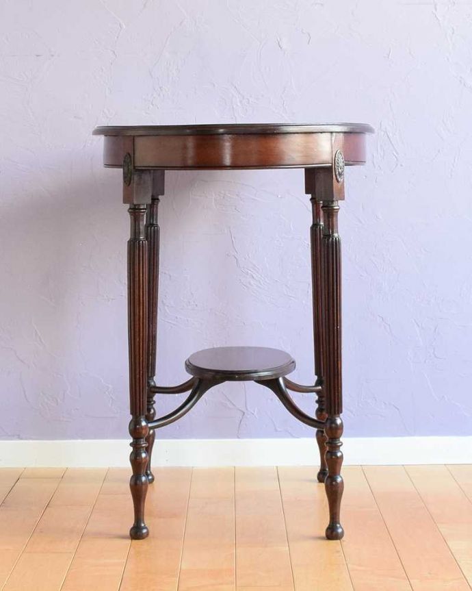 アンティーク家具の側面