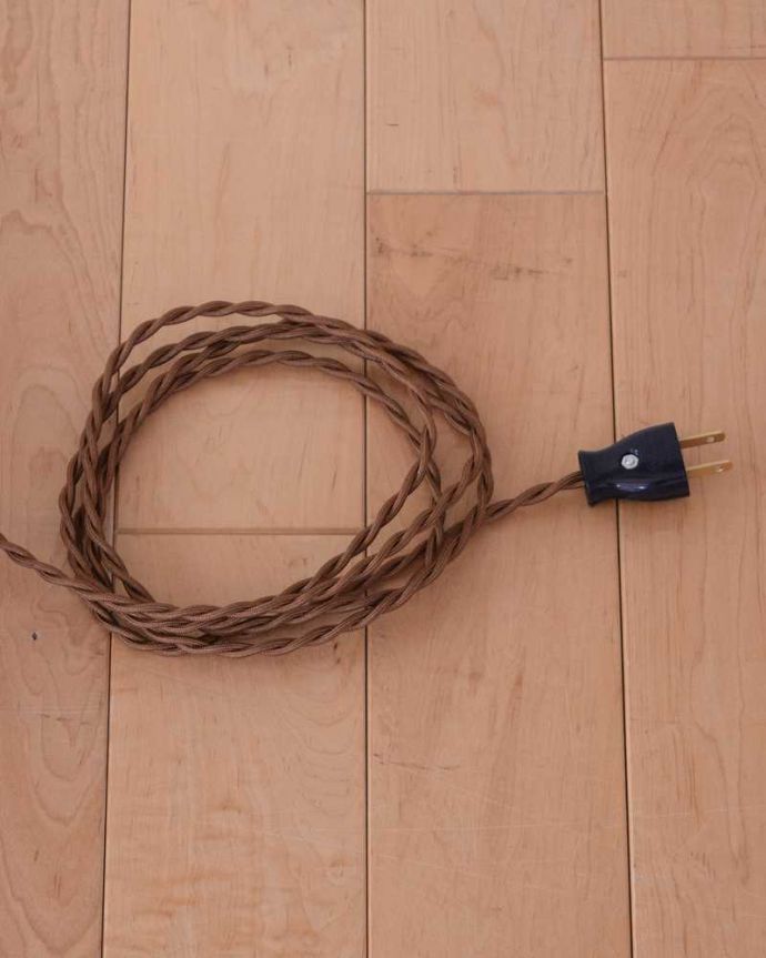 スタンドライト　照明・ライティング　フリンジ付きの優雅なシェード付きのアンティークフロアランプ（Ｂ22シャンデリア球付）。。(k-2575-f)