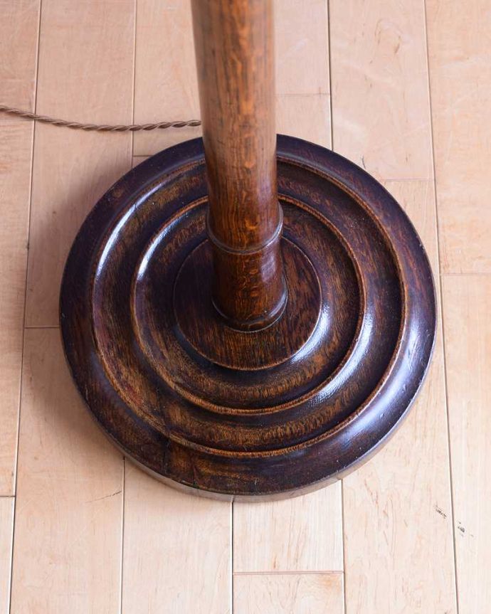 スタンドライト　照明・ライティング　イギリスで見つけた珍しいバンブーデザインのアンティークフロアランプ（Ｂ22シャンデリア球付）。。(k-2578-f)