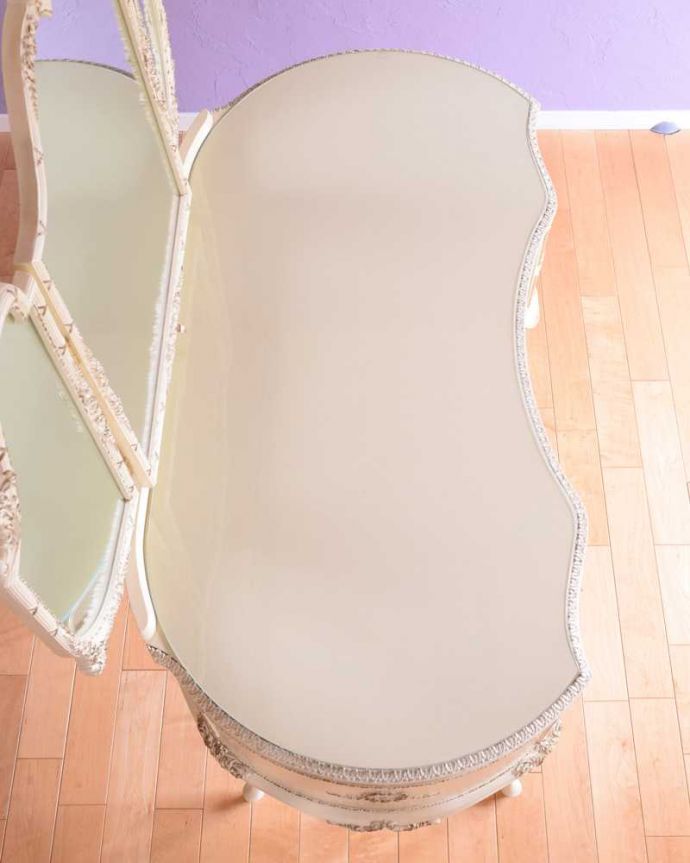 アンティークドレッサーの天板