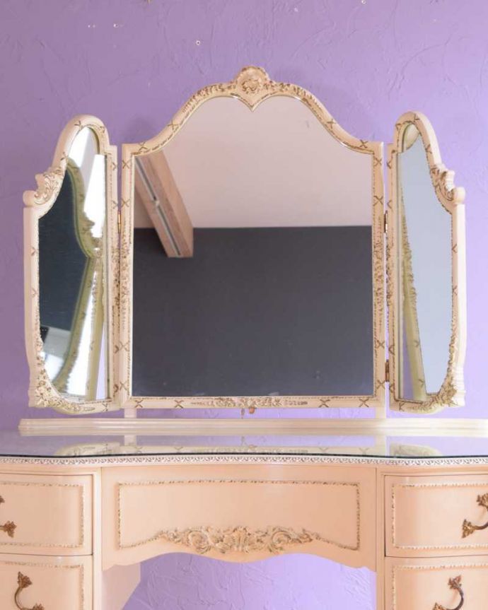 アンティークの三面鏡