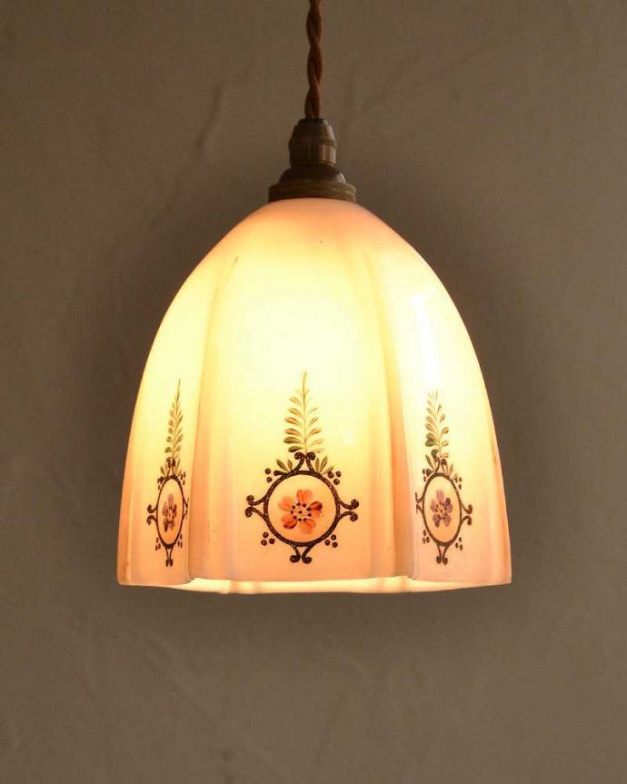 オリエンタルな色合いのアンティーク シェード（コード・シャンデリア