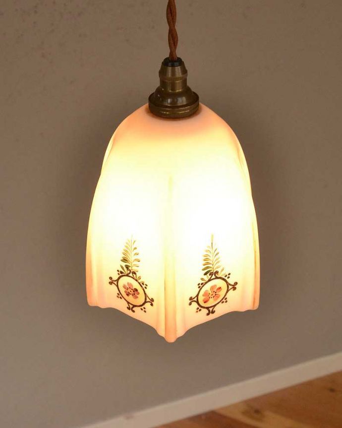 ペンダントライト　照明・ライティング　オリエンタルな色合いのアンティーク　シェード（コード・シャンデリア電球・ギャラリーなし）。。(k-2585-z)
