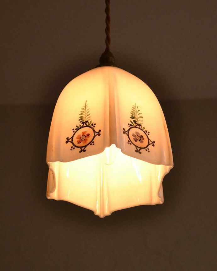 オリエンタルな色合いのアンティーク シェード（コード・シャンデリア