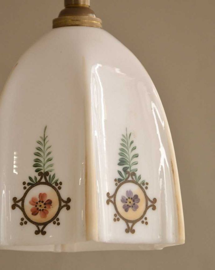 ペンダントライト　照明・ライティング　オリエンタルな色合いのアンティーク　シェード（コード・シャンデリア電球・ギャラリーなし）。。(k-2585-z)