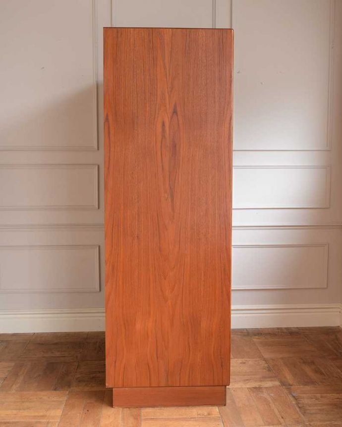 G-planのワードローブの側面