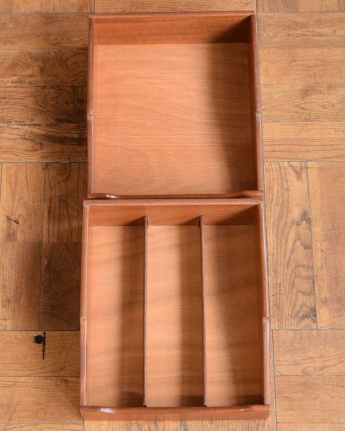 フレスコのワードローブの引き出し