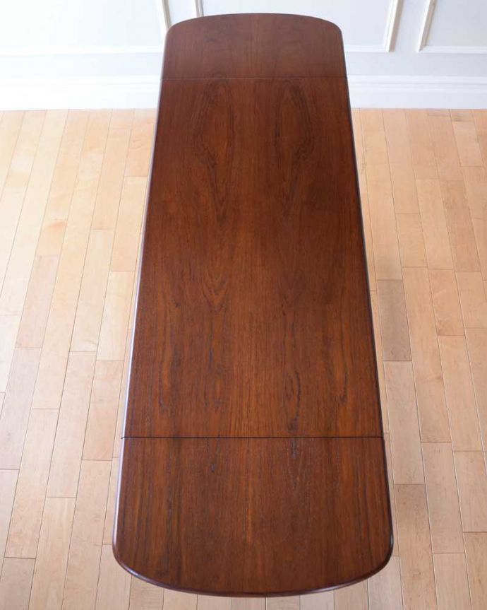 G-PLAN(Gプラン)　アンティーク家具　伸張式タイプの機能的なヴィンテージライティングデスク（G-plan）。天板もキレイにお直ししました。(k-2590-f)