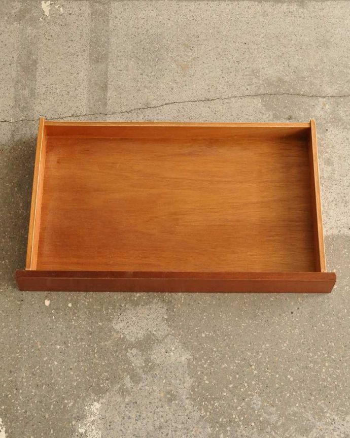 アンティークのデスク・書斎机 アンティーク家具 多機能なイギリスのヴィンテージ家具、ホームオフィス社のデスクキャビネット。引き出しの中も!もちろん引き出しの中もキレイにお直ししてあります。(k-2592-f)