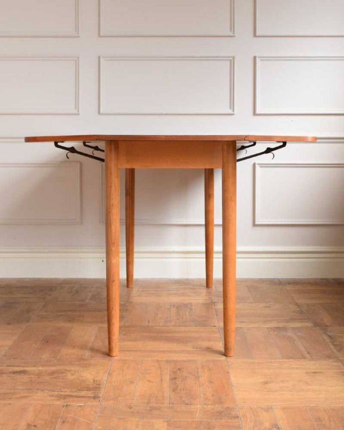 G-PLAN(Gプラン) アンティーク家具 3パターンのサイズ展開可能、G-planのヴィンテージバタフライテーブル(伸張式ダイニング)。両方開いたらこんな感じ開いても閉じても、自由に使える便利さが魅力です。(k-2596-f)