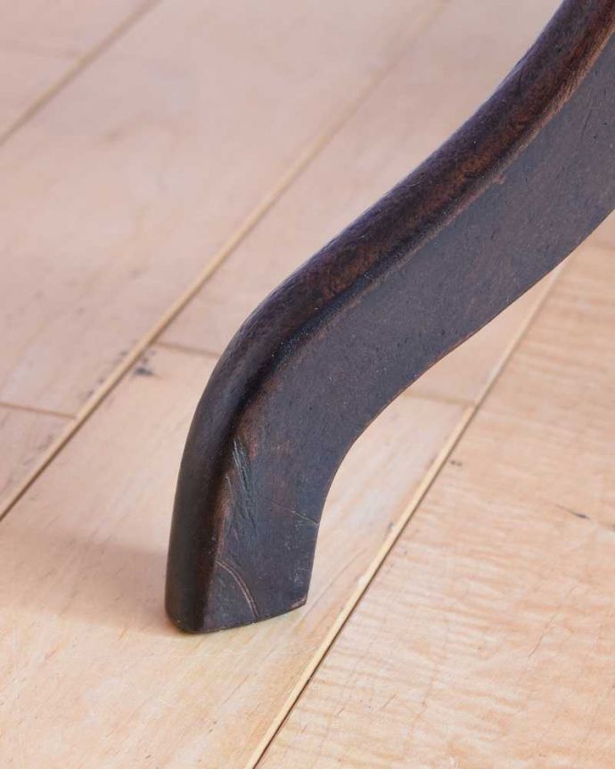 めずらしい家具　アンティーク家具　イギリスで見つけたアンティークグローブ、置くだけで絵になる天球儀。持ち上げなくても大丈夫！Handleのアンティークは、脚の裏にフェルトキーパーをお付けしています。(k-2605-f)