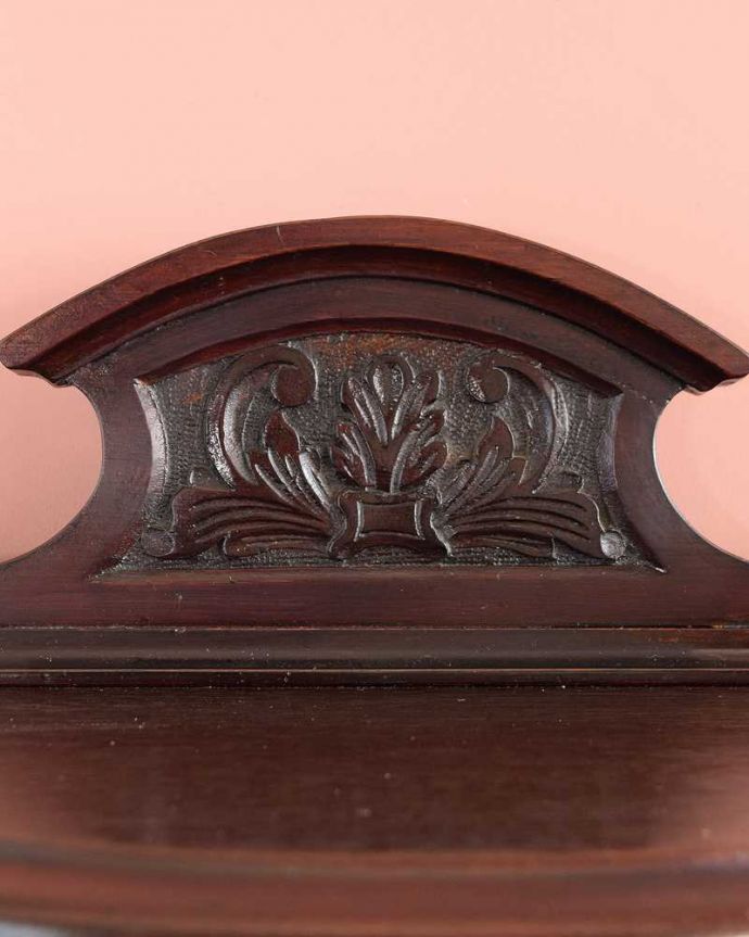 アンティークのキャビネット アンティーク家具 豪華なアンティーク家具、イギリスで見つけたミラー付きのミュージックキャビネット。職人技が光っています。(k-2612-f)