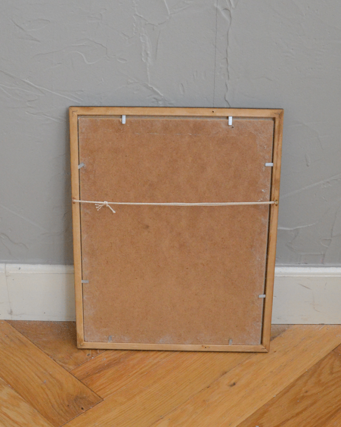 アンティーク その他の雑貨 アンティーク雑貨 壁の彩るオシャレなインテリア、アンティークのアートフレーム(Ellerman Lines)。後ろから見ると・・・こんな感じで壁に引っ掛けられるようになっています。(k-2613-z)