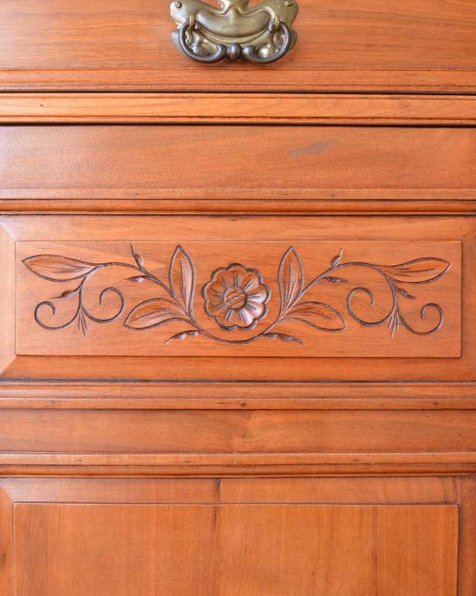 サイドボードの装飾