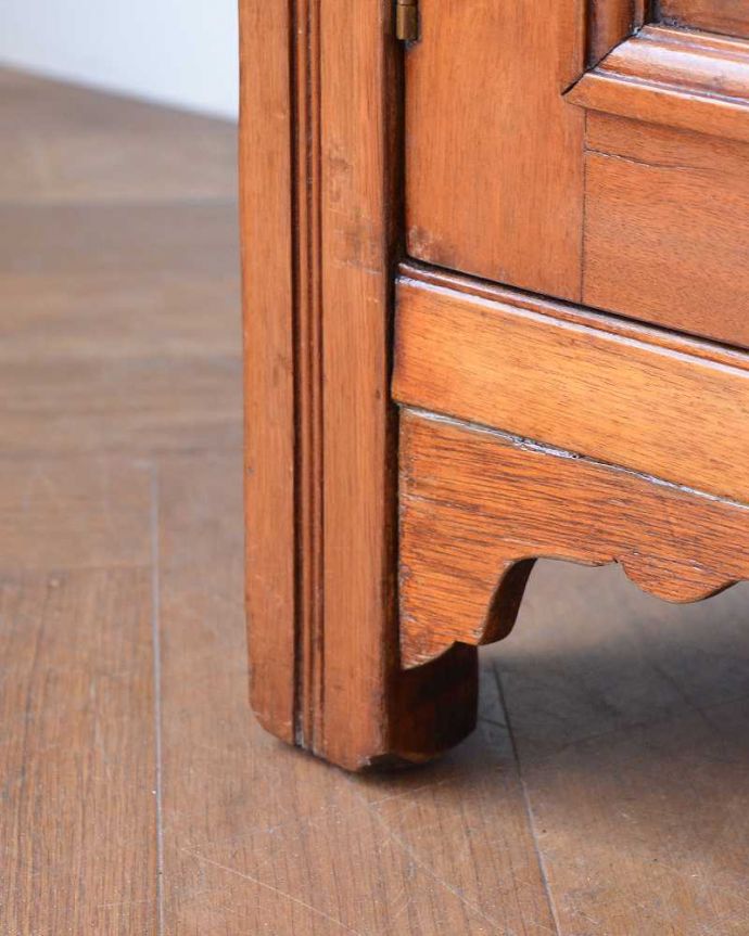 アンティーク家具の脚