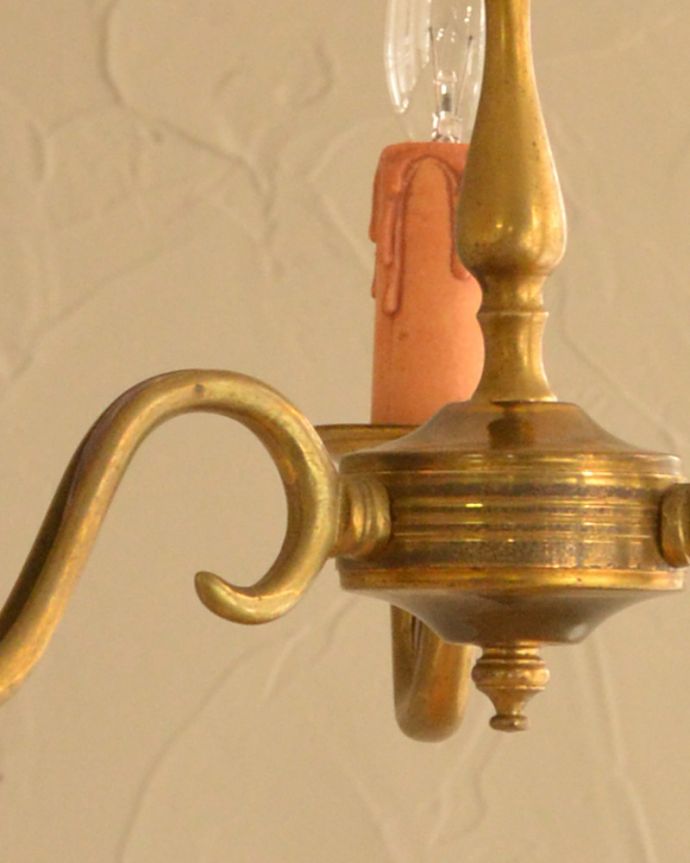 シャンデリア　照明・ライティング　上品な真鍮製シャンデリア、イギリスで見つけたアンティーク照明（3灯）（Ｅ17シャンデリア球付） 。。(k-2627-z)